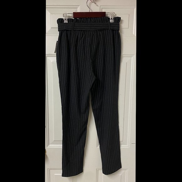 Ardene's Cropped Striped Dress Pants Medium - Picture 2 of 6